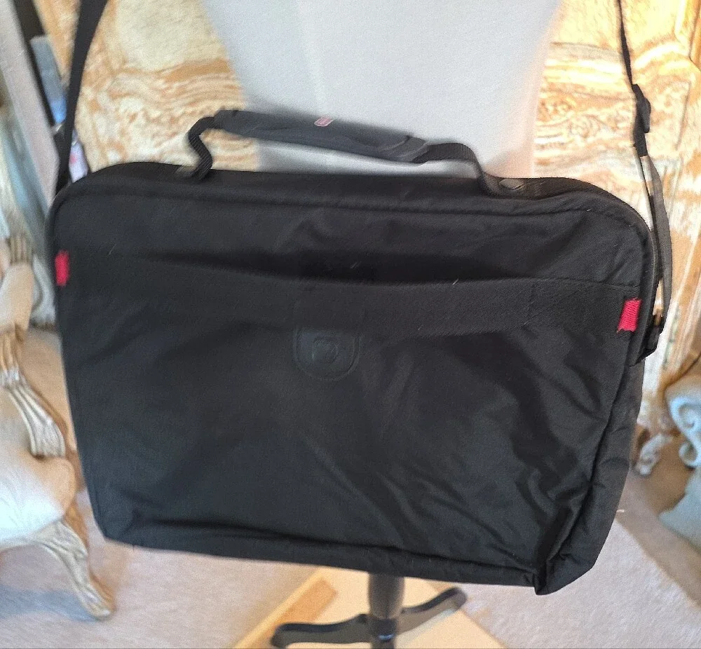 SwissGear Black Laptop Briefcase - Professional Travel Messenger
